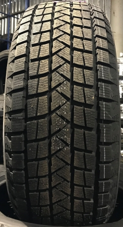 TOURADOR Winter Pro TSS1 215/55R18 95T
